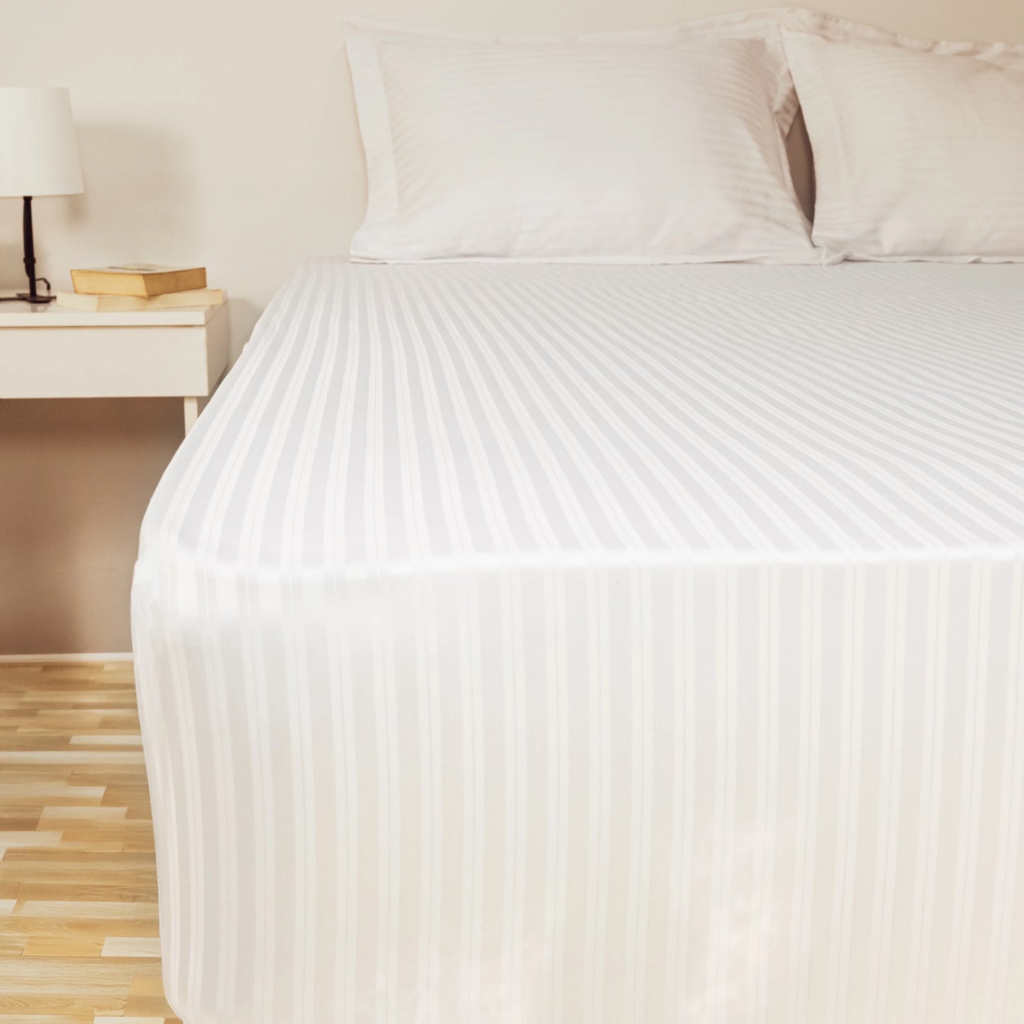 1000TC New Style Stripes Fitted Sheet Set